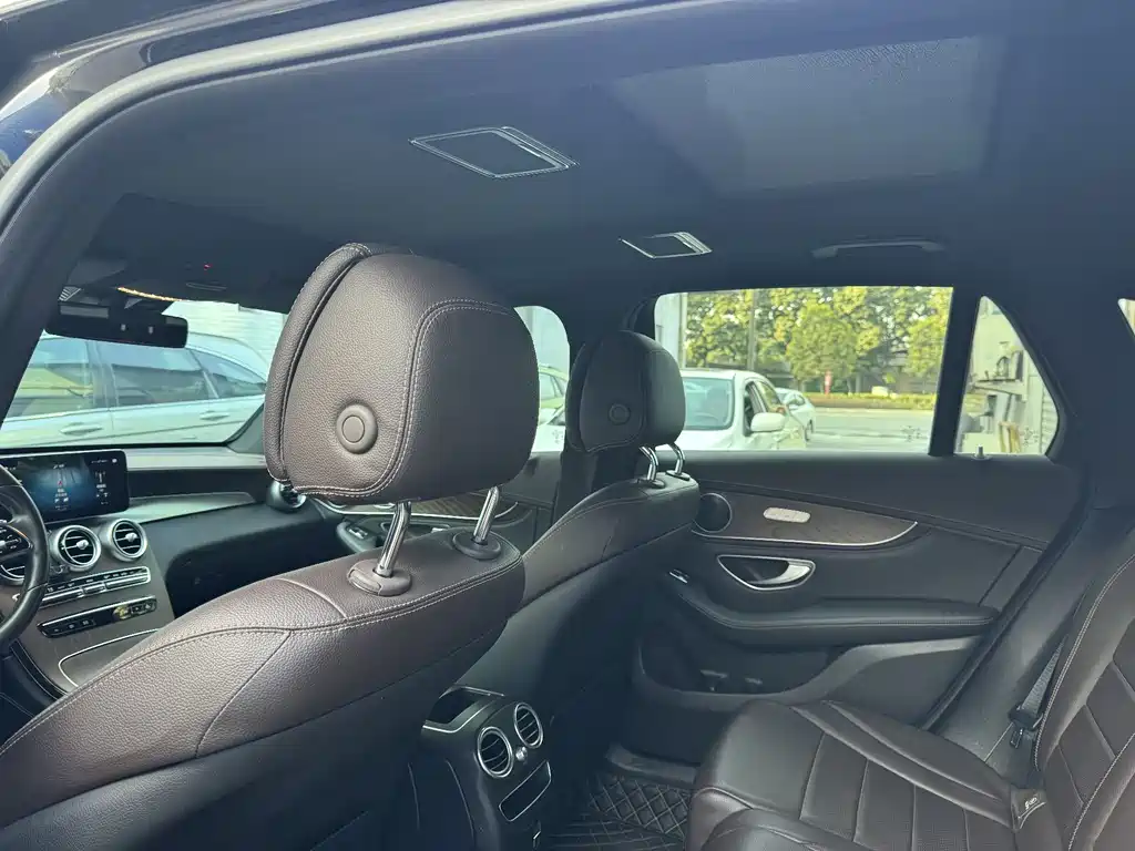 Mercedes-Benz GLC 2019 — фото 16