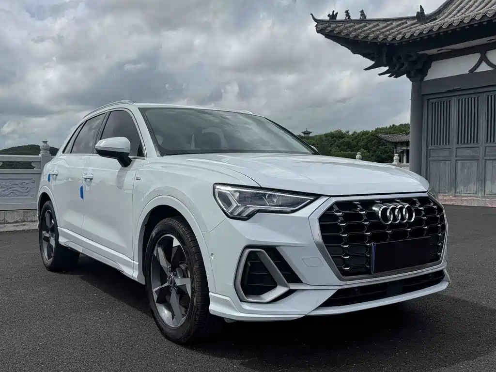 Audi Q3 2021