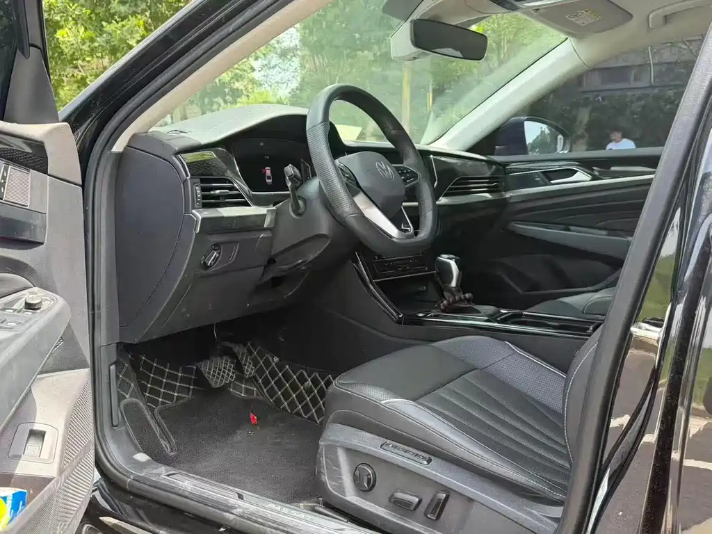 Volkswagen Passat 2024