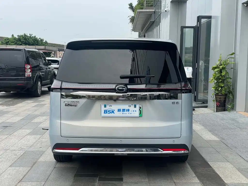 GAC Trumpchi E8 PHEV 2024 — фото 14