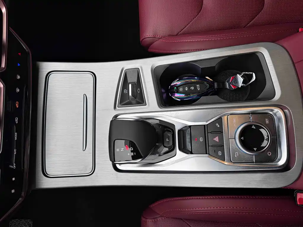 Jetour Jietu X70 PLUS 2022 — фото 12