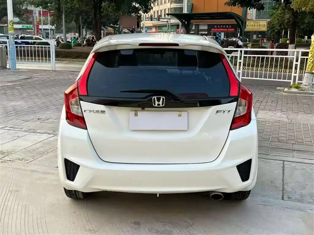 Honda Fit 2016 — фото 24