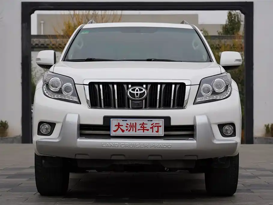 Toyota Prado 2013 — фото 2