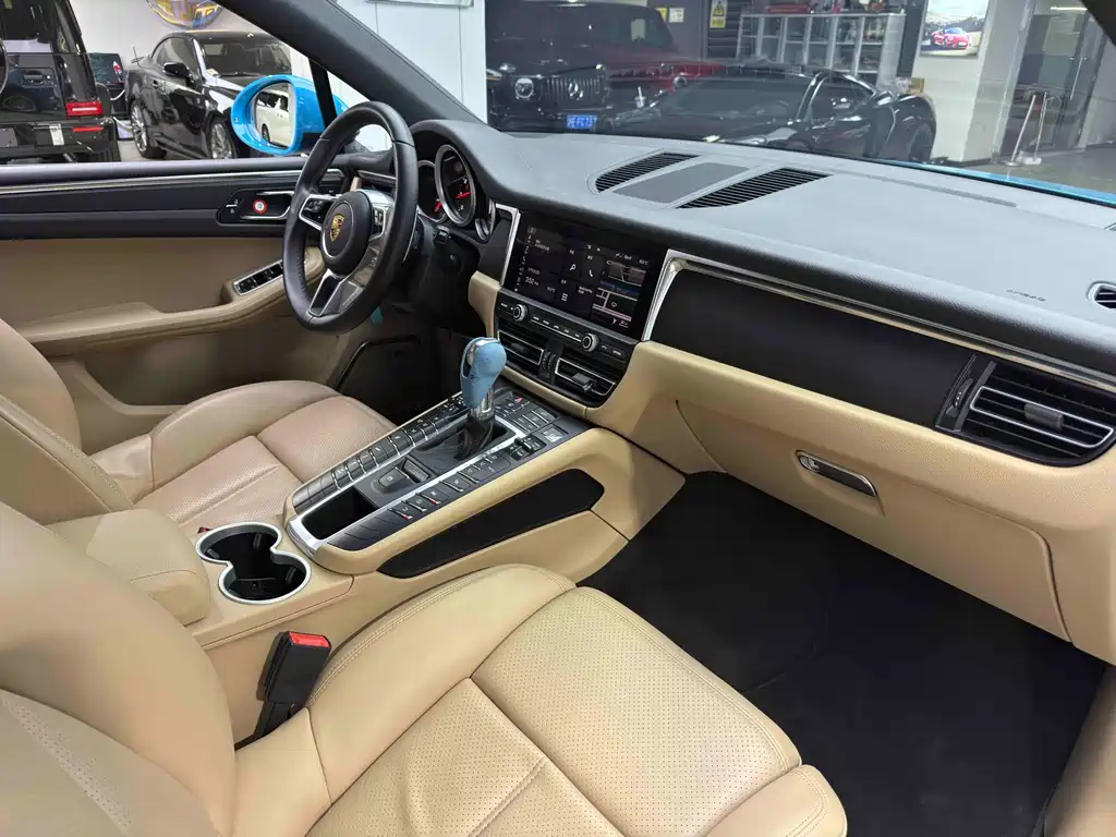 Porsche Macan 2021 — фото 19