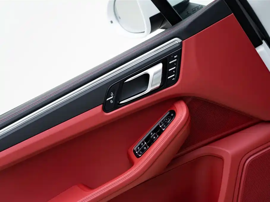 Porsche Macan 2021 — фото 14