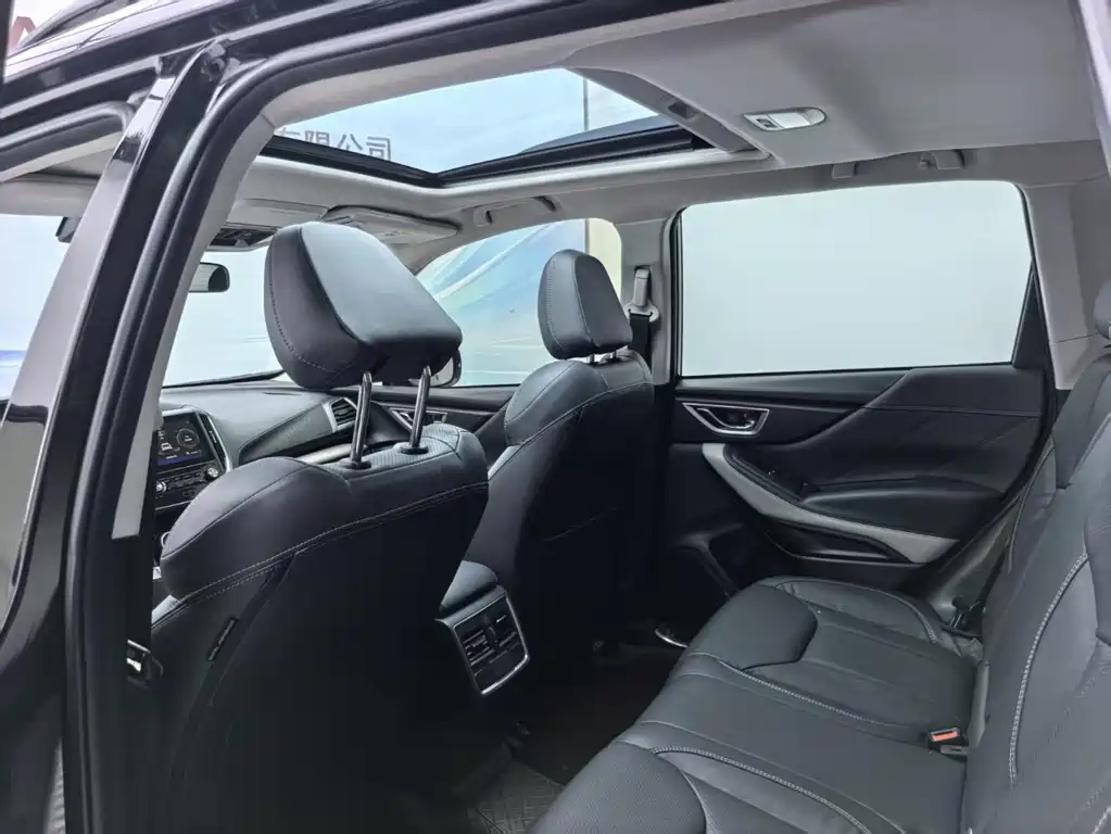 Subaru Forester 2022 — фото 14