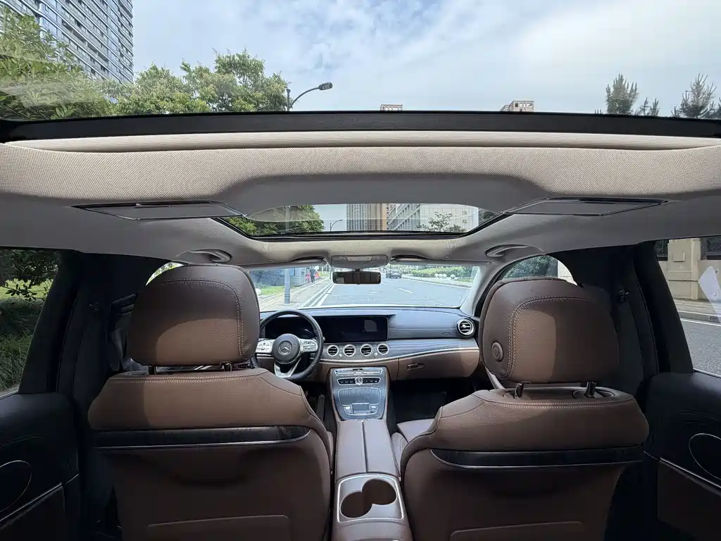 Mercedes-Benz E-Class 2020 — фото 14