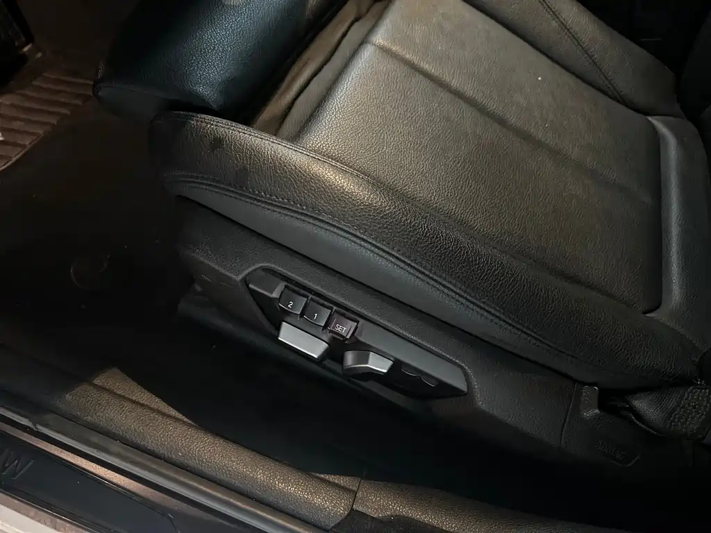 BMW 3 Series GT 2018 — фото 17