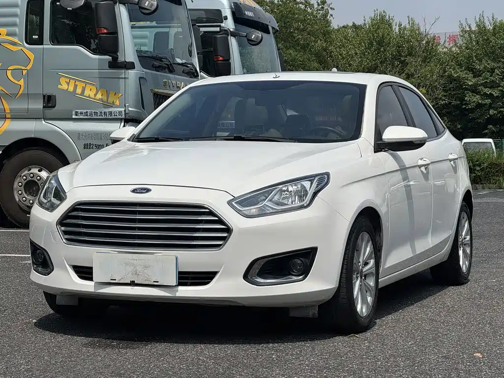 Ford Escort 2015 — фото 1