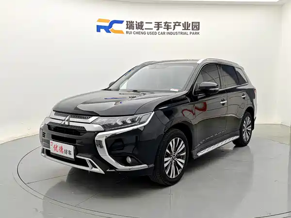 Mitsubishi Outlander 2023