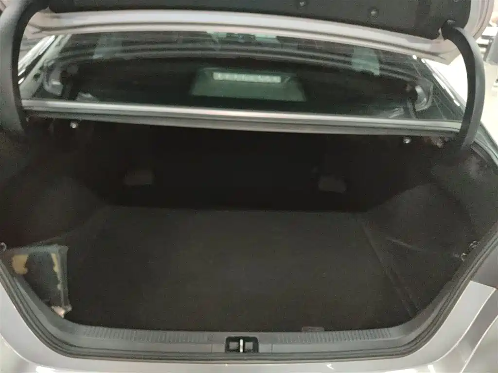 Toyota Camry 2022 — фото 19