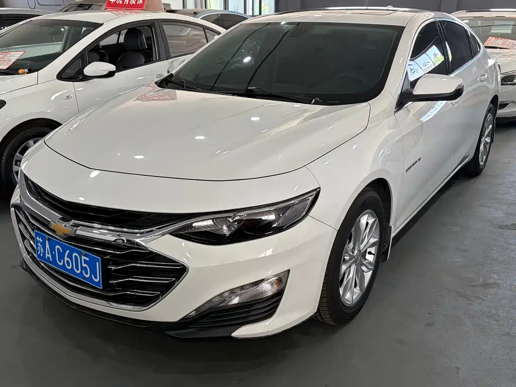 Chevrolet Malibu XL 2022 — фото 1