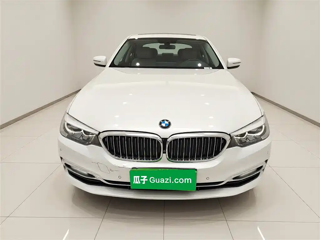 BMW 5 Series 2018 — фото 3