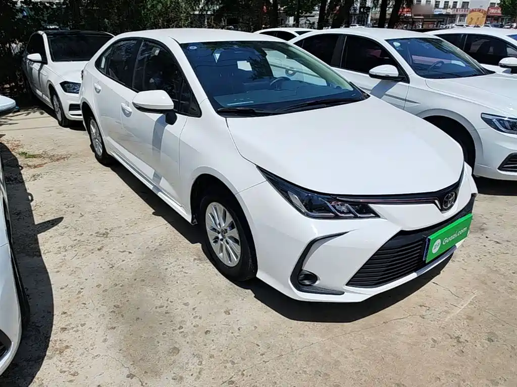 Toyota Corolla 2023 — фото 4