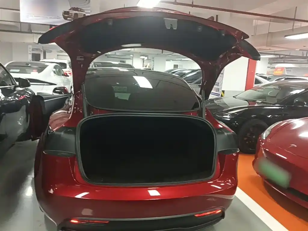 Tesla Model 3 2025 — фото 19