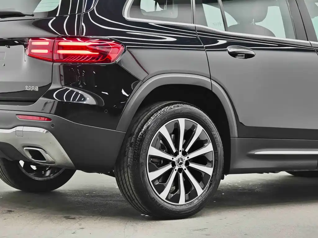 Mercedes-Benz GLB 2023 — фото 7
