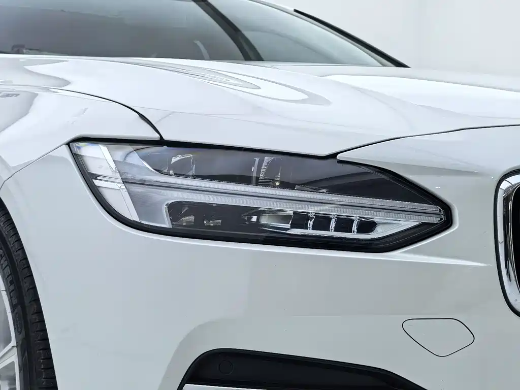 Volvo S90 2020 — фото 27