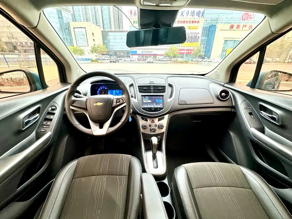 Chevrolet Trax 2016 — фото 10