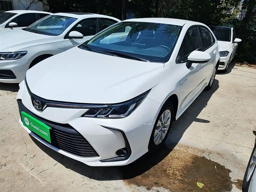 Toyota Corolla 2023 — фото 2