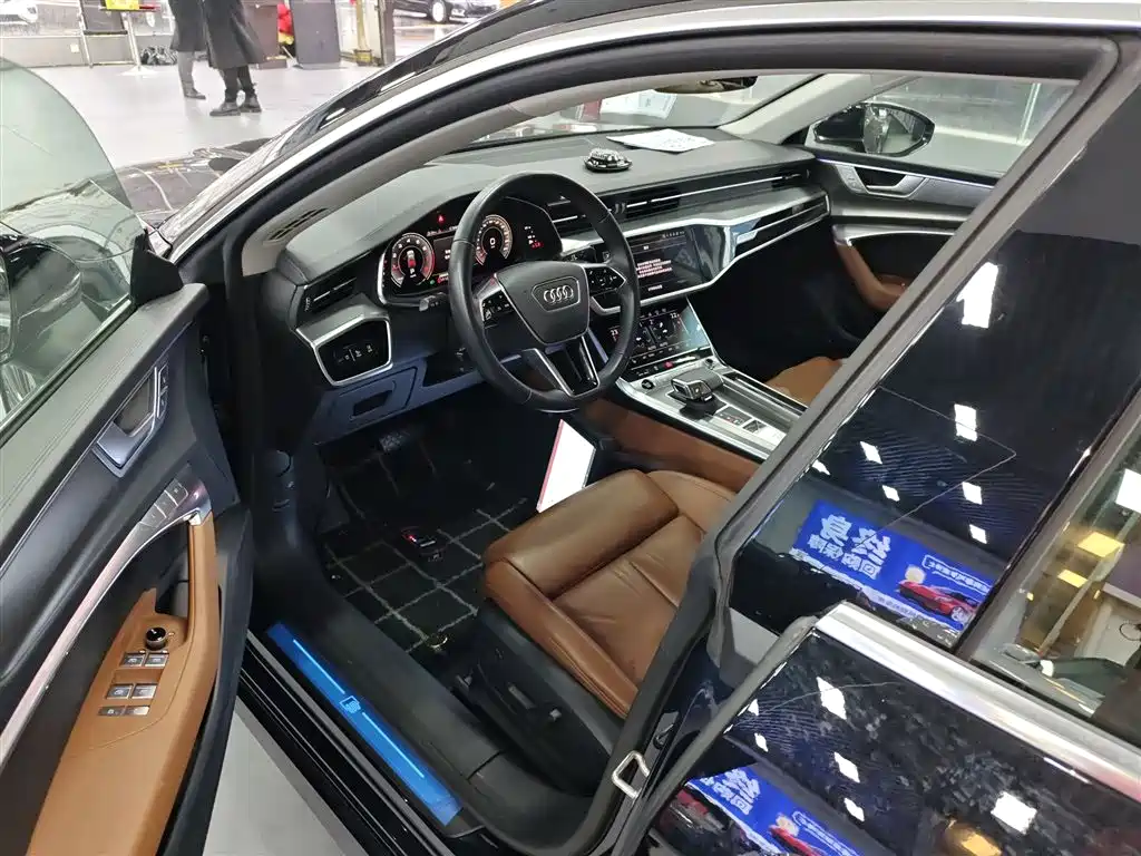 Audi A7 2023 — фото 11