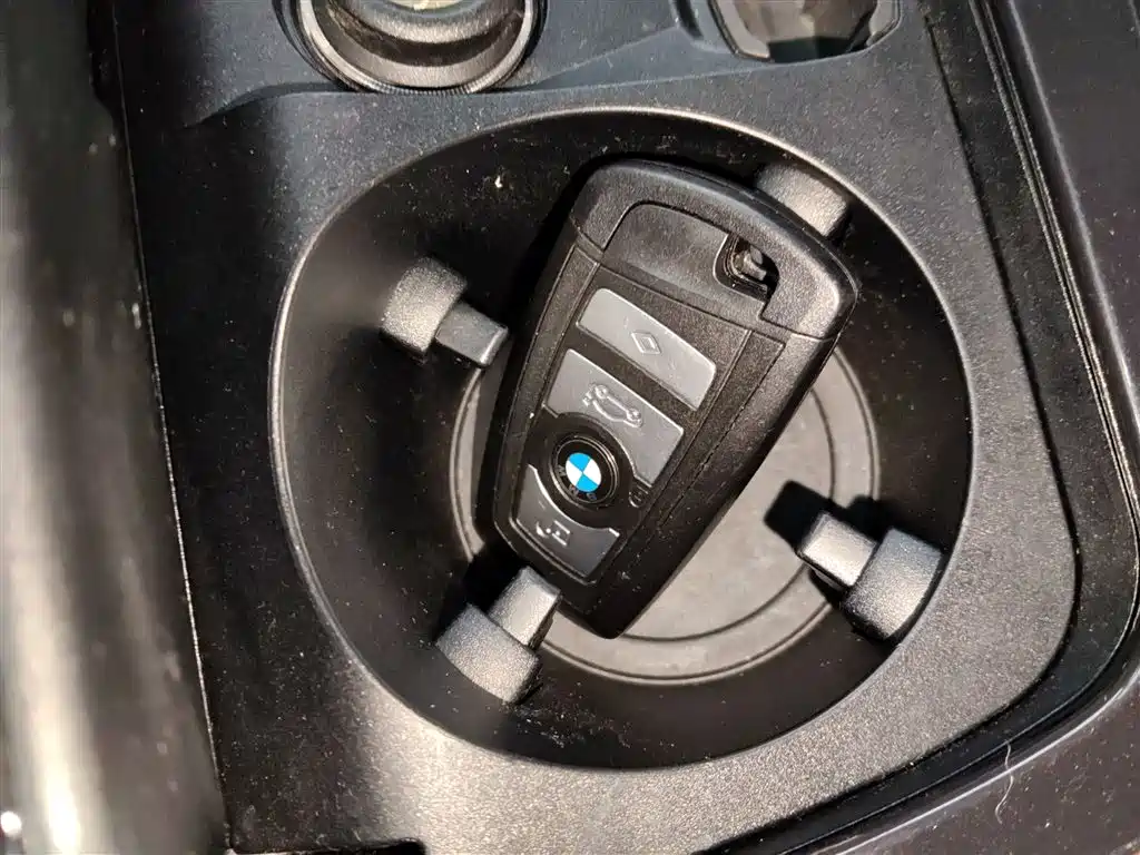 BMW 5 Series 2016 — фото 17