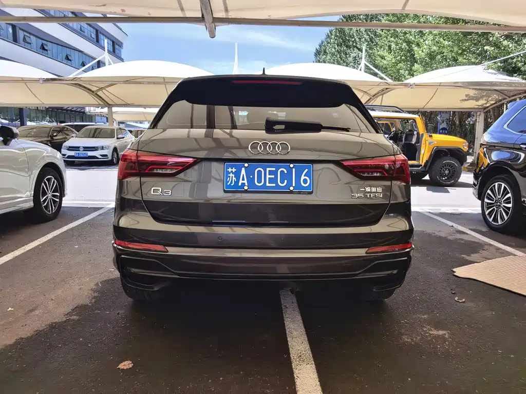 Audi Q3 2022 — фото 18