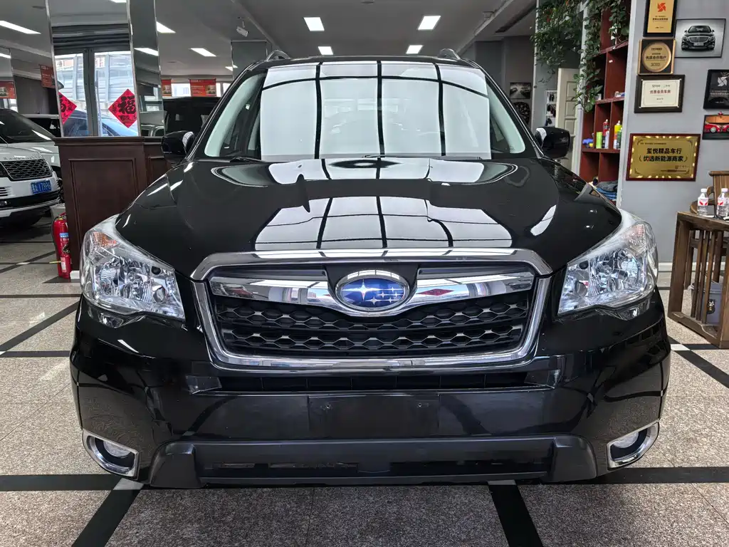 Subaru Forester 2014 — фото 2