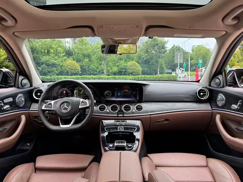 Mercedes-Benz E-Class 2017 — фото 11
