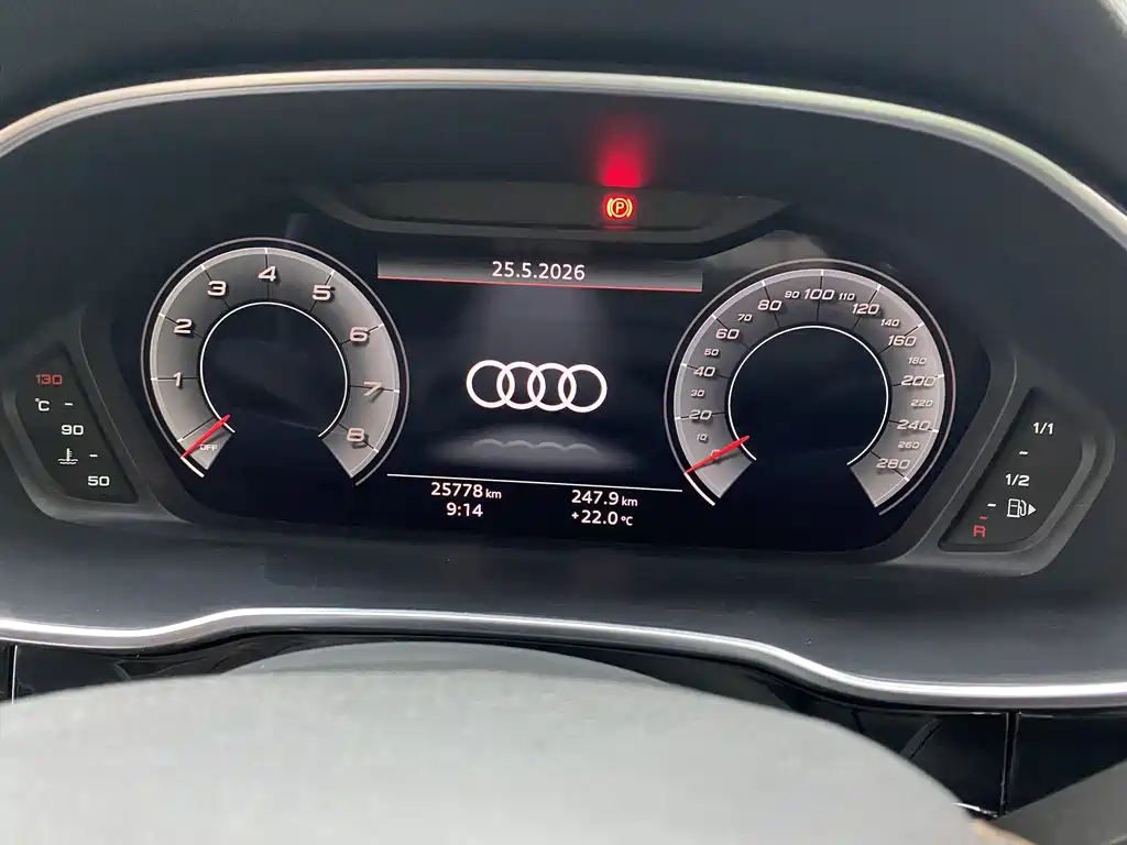 Audi Q3 2023 — фото 13