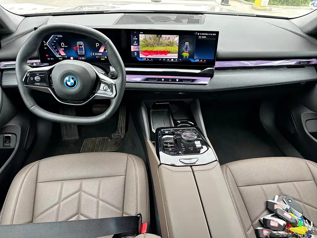 BMW i5 2025 — фото 7