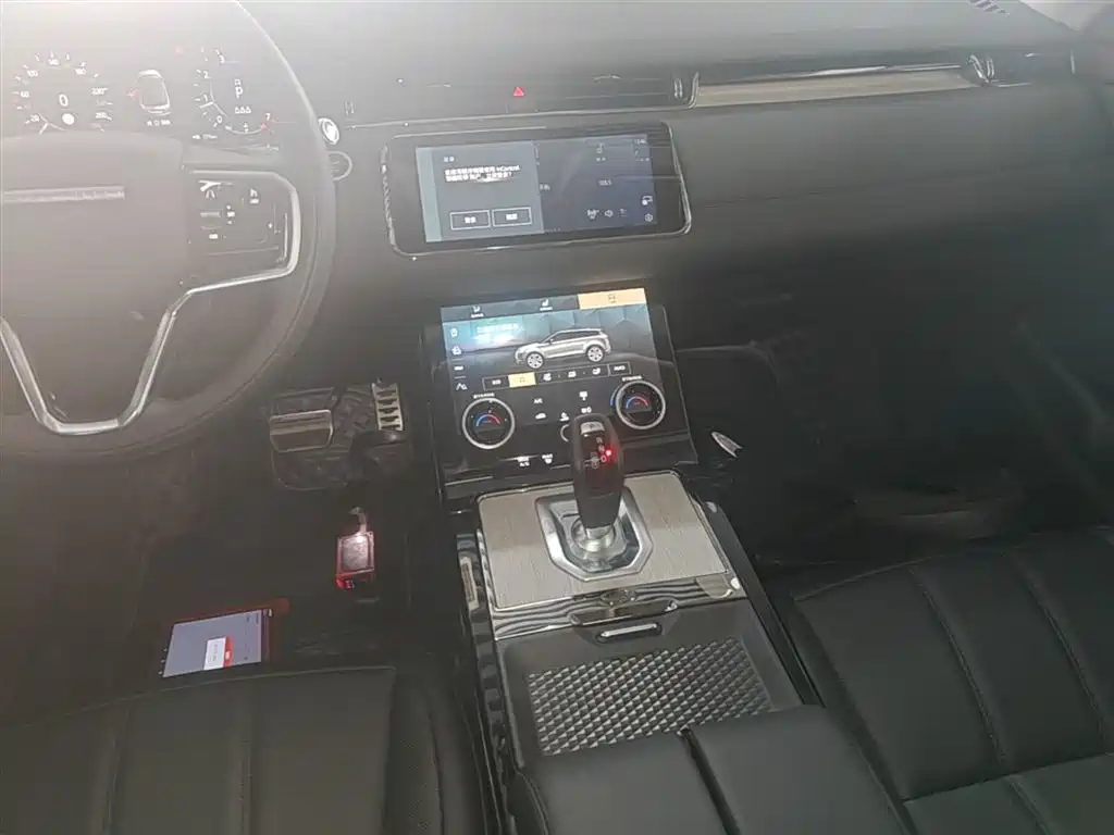 Land Rover Evoque 2023 — фото 13