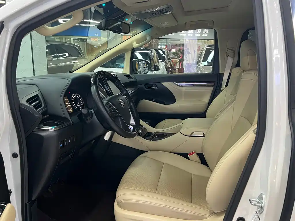 Toyota Alphard 2019 — фото 4
