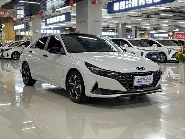 Hyundai Elantra 2023