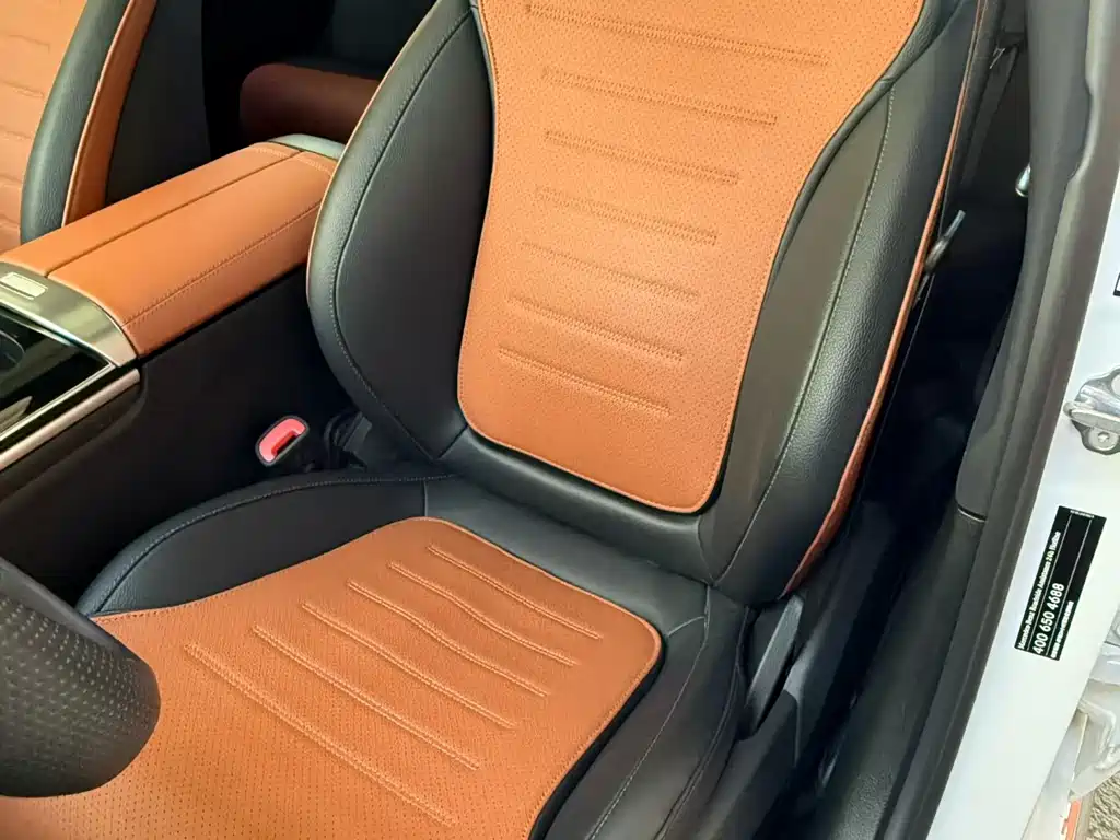 Mercedes-Benz C-Class 2023 — фото 8