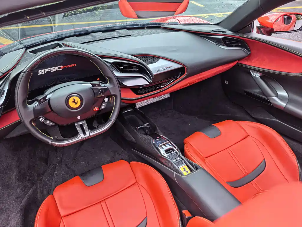 Ferrari SF90 2023