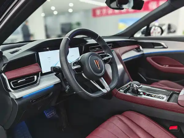 Hongqi H5 2025
