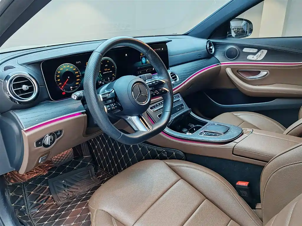 Mercedes-Benz E-Class 2023 — фото 17