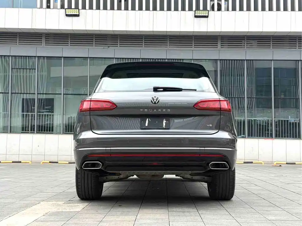 Volkswagen Touareg 2021 — фото 9