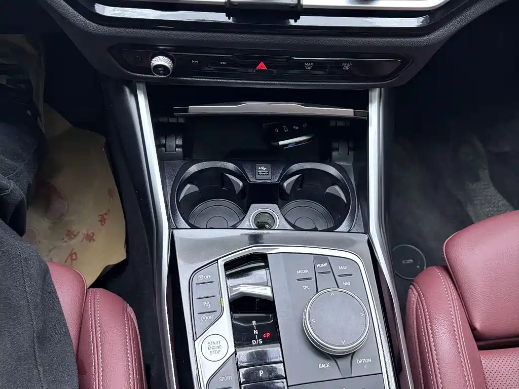 BMW 3 Series 2023 — фото 13