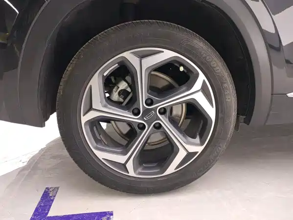 Geely Xingyue L 2022