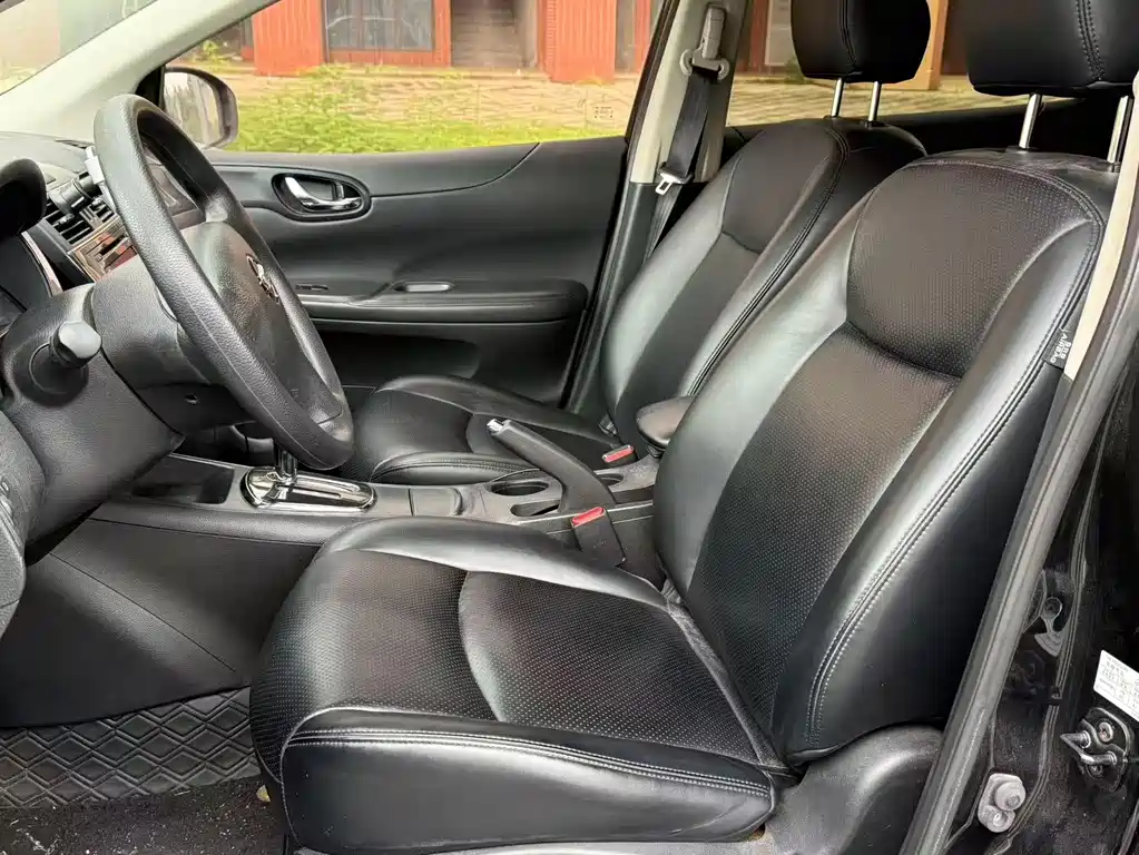 Nissan Tiida 2014