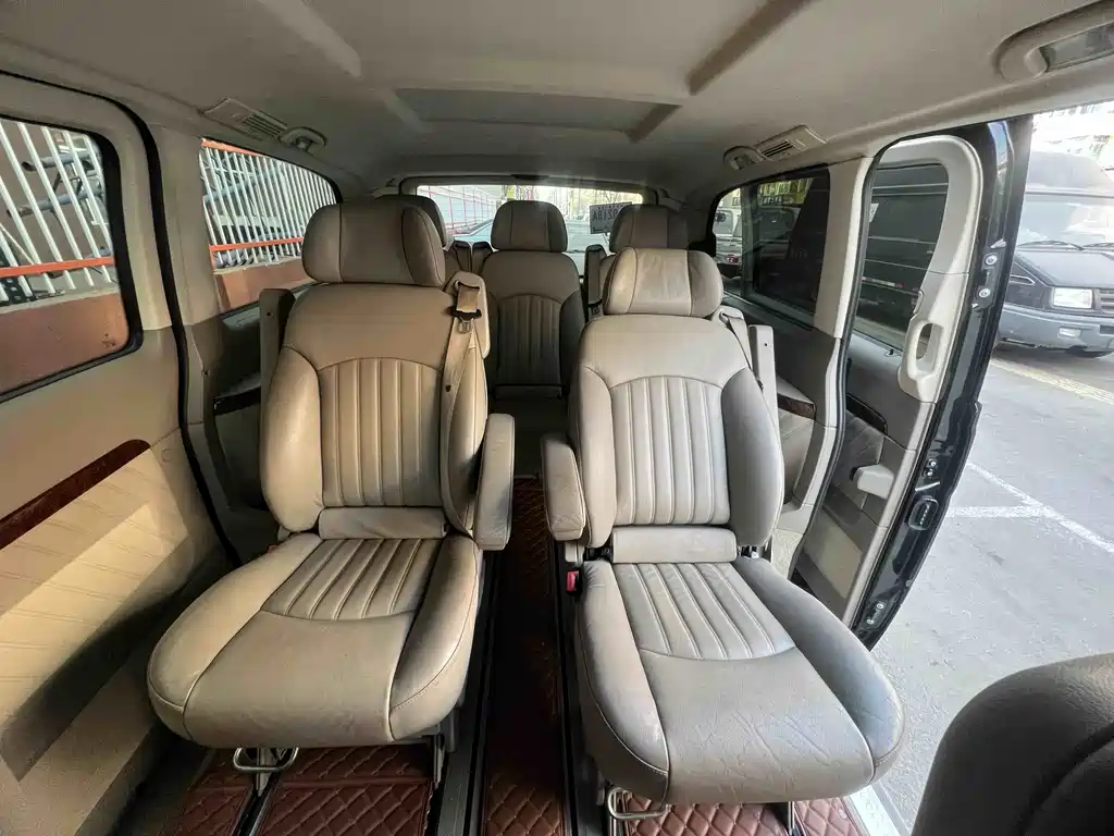 Mercedes-Benz Viano 2015 — фото 12