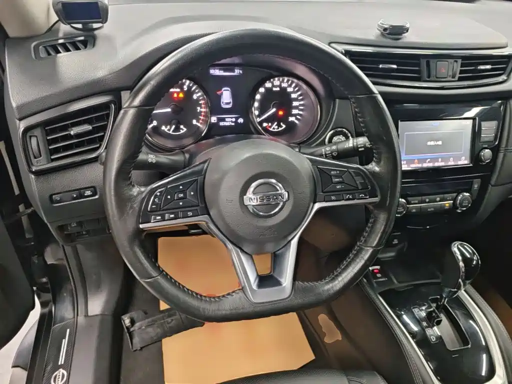 Nissan X-Trail 2018 — фото 11