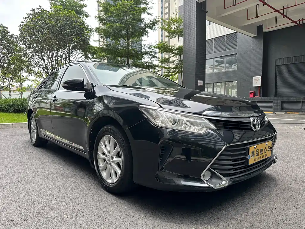Toyota Camry 2017 — фото 3