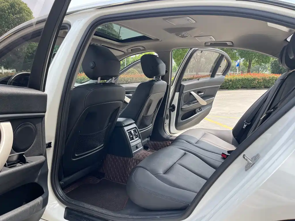BMW 3 Series 2015