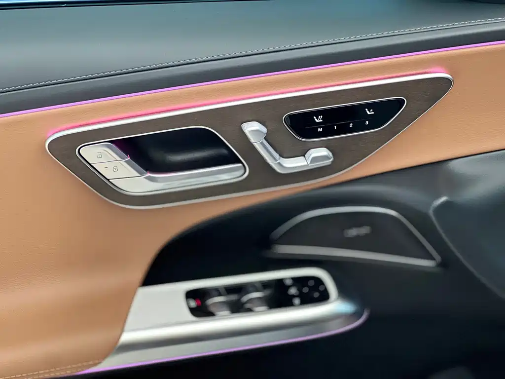 Mercedes-Benz E-Class 2025 — фото 6
