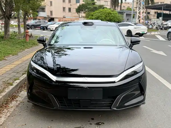 BYD Han L 2025