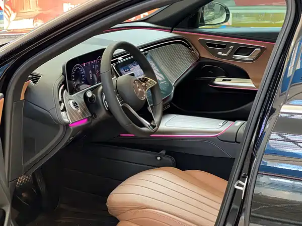 Mercedes-Benz E-Class 2025