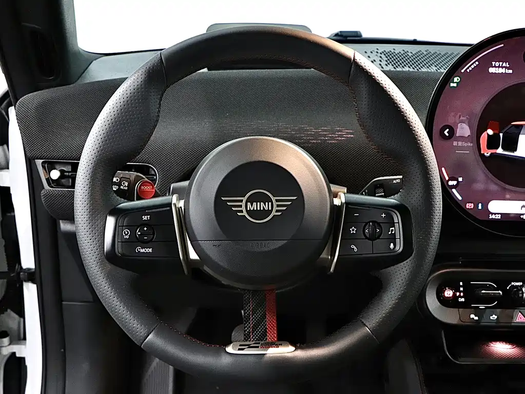 MINI JCW Aceman EV 2025 — фото 9