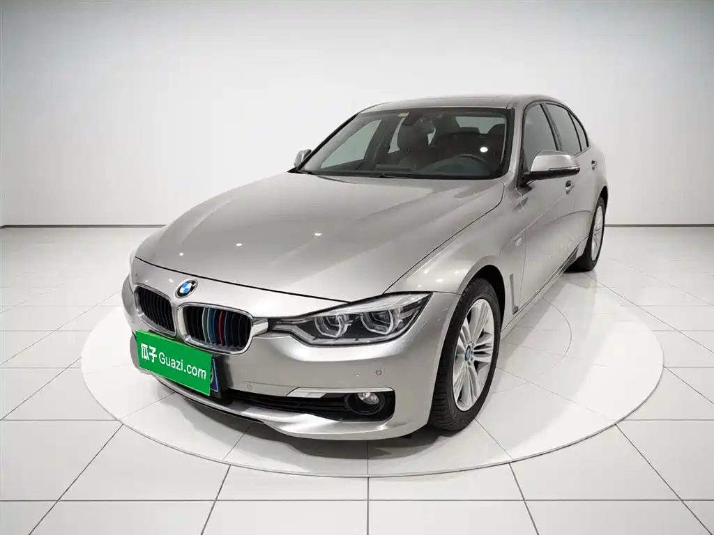 BMW 3 Series 2017 — фото 1